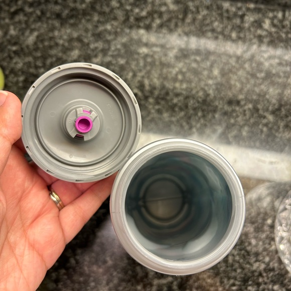 Camelbak Water Bottle - Picture 5 of 5